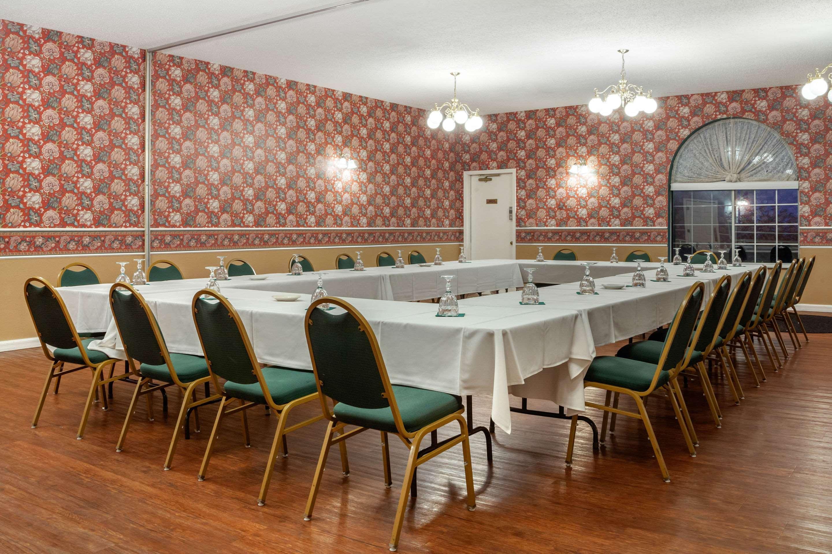 The Wisconsin Hotel & Conference Center Wisconsin Dells Bagian luar foto